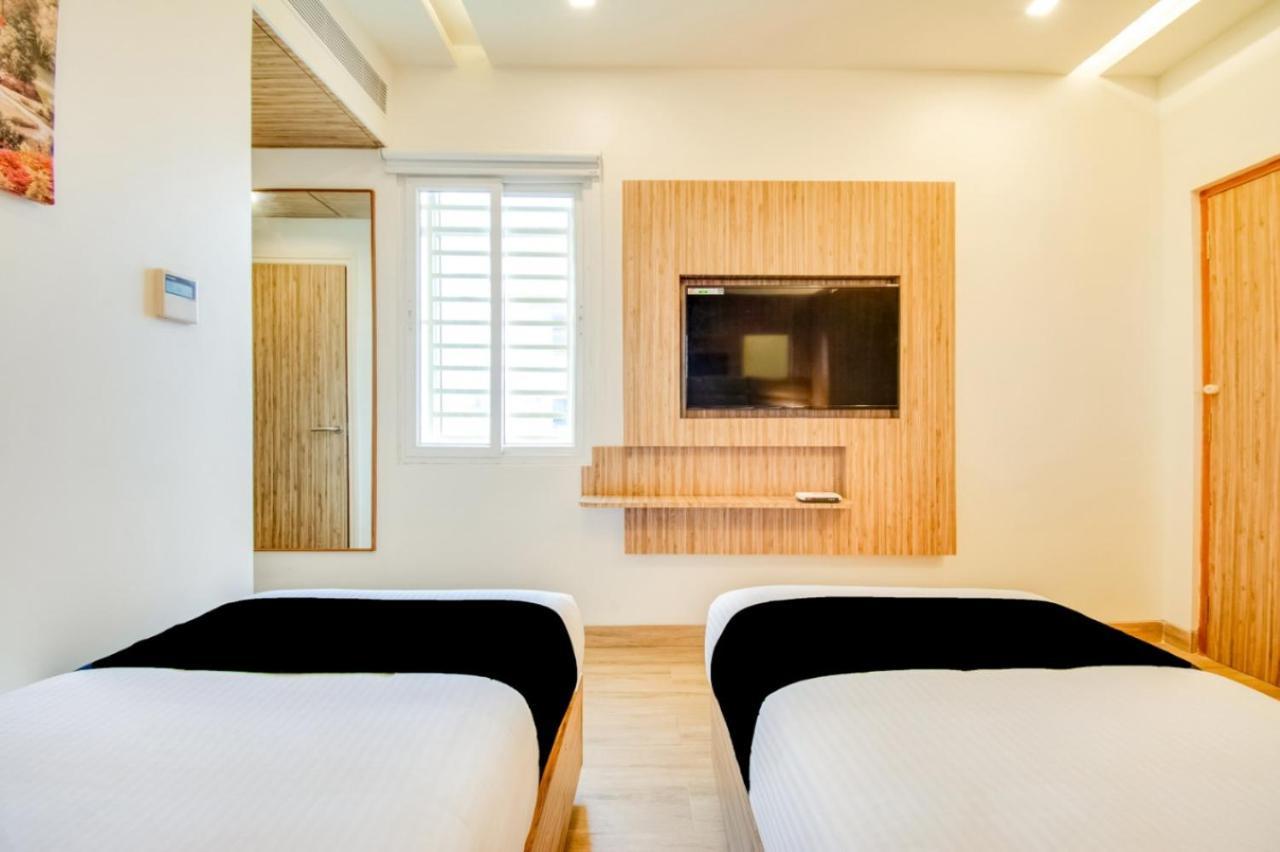 Inn The Centre Nellore Esterno foto