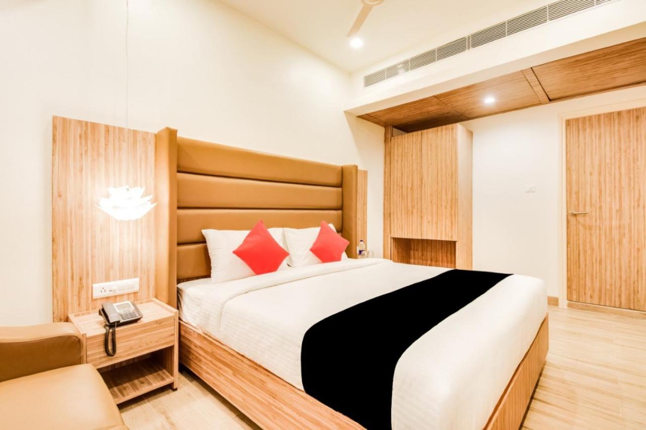 Inn The Centre Nellore Esterno foto