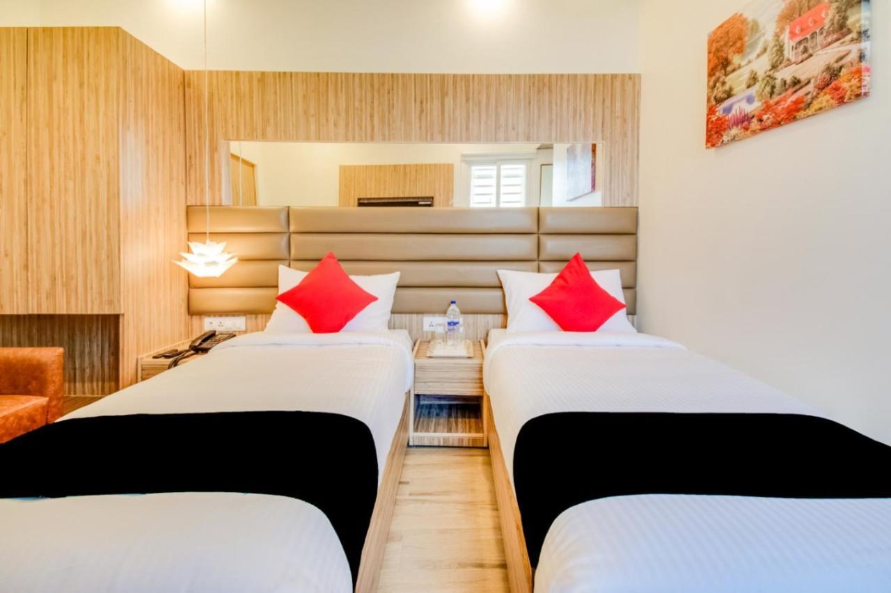 Inn The Centre Nellore Esterno foto