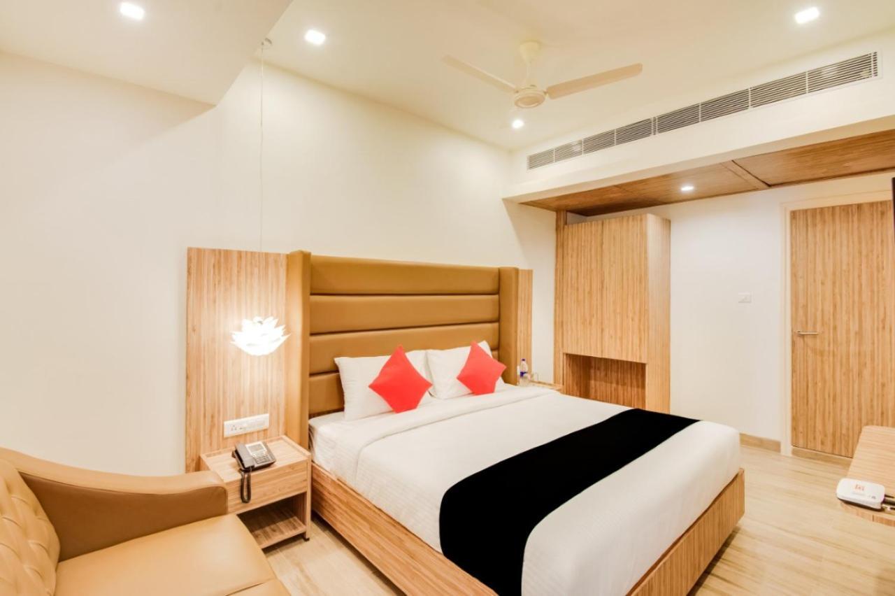 Inn The Centre Nellore Esterno foto