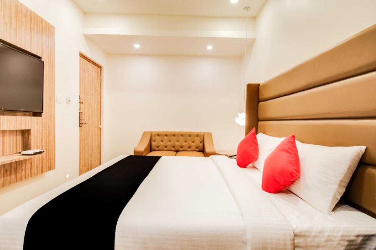 Inn The Centre Nellore Esterno foto